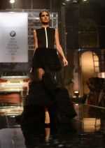 Model walk for Gauri & Nainika Show foe India Bridal Fashion Week on 7th Aug 2014